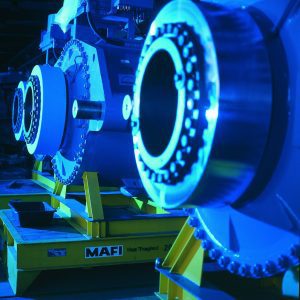 Das Bild zeigt ein Getriebe für eine Windkraftanlage in einer Lagerhalle bei REpower in Husum.<br>© REpower Systems AG / Ralf Grömminger