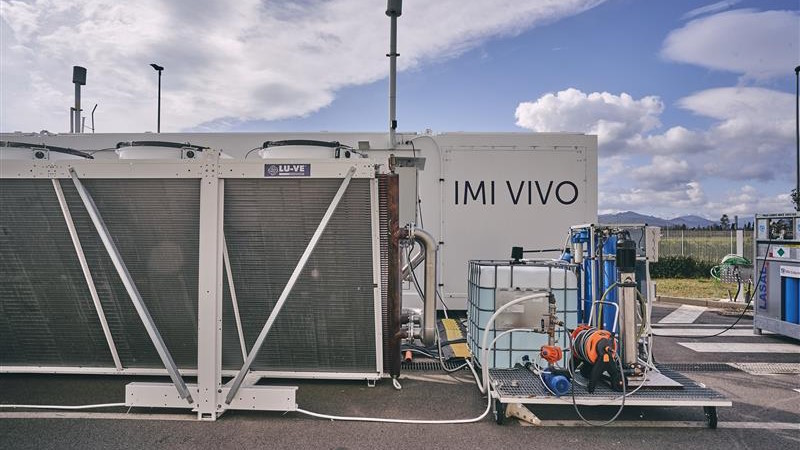 IMI liefert Elektrolyseur für Tankstelle BM Group 3 IMI liefert einen 1-Megawatt-Elektrolyseurs für eine Wasserstoffbus-Tankstelle in Bielefeld. Quelle: IMI